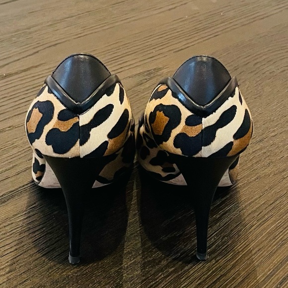 Giuseppe Zanotti Peep Toe Pumps - Picture 3 of 7